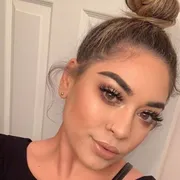 Profile picture of Julia 