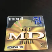 Betti F. Profile photo 13