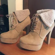 Betti F. Profile photo 15