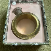 Ellen B. Profile photo 24