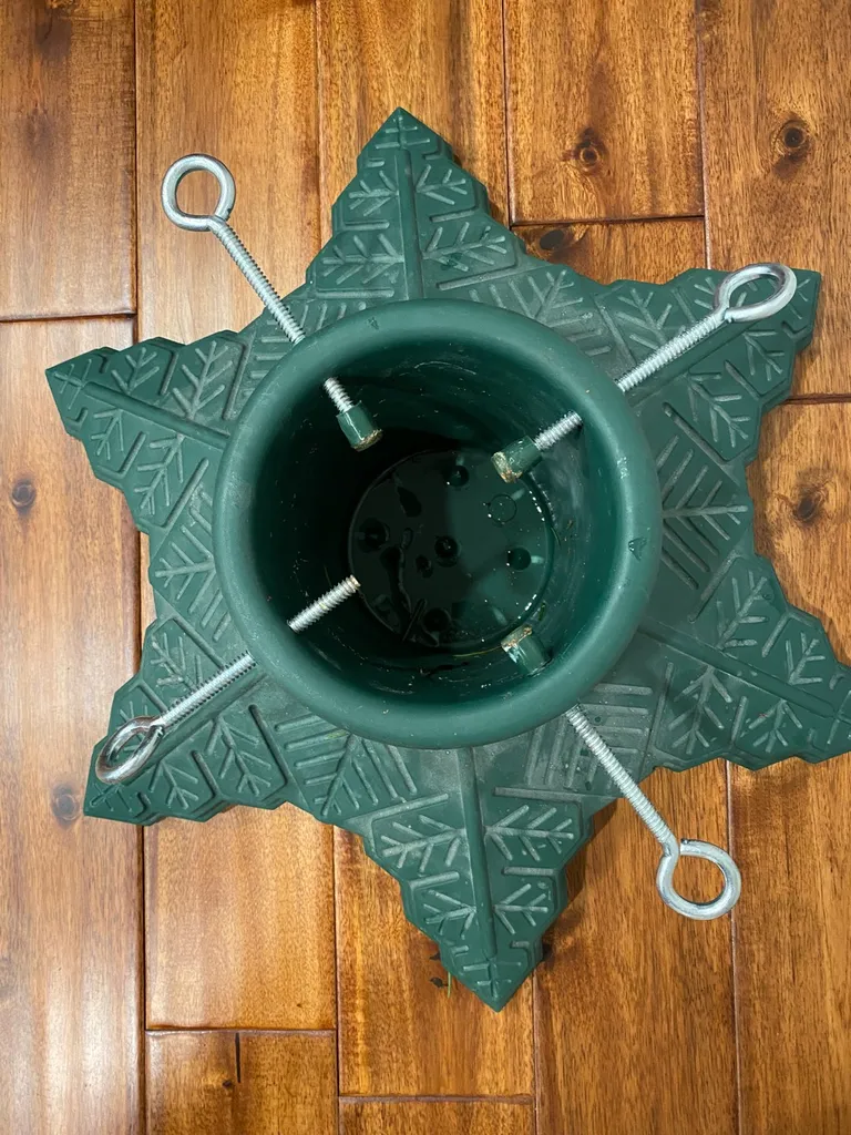 Real Christmas Tree Stand photo 1