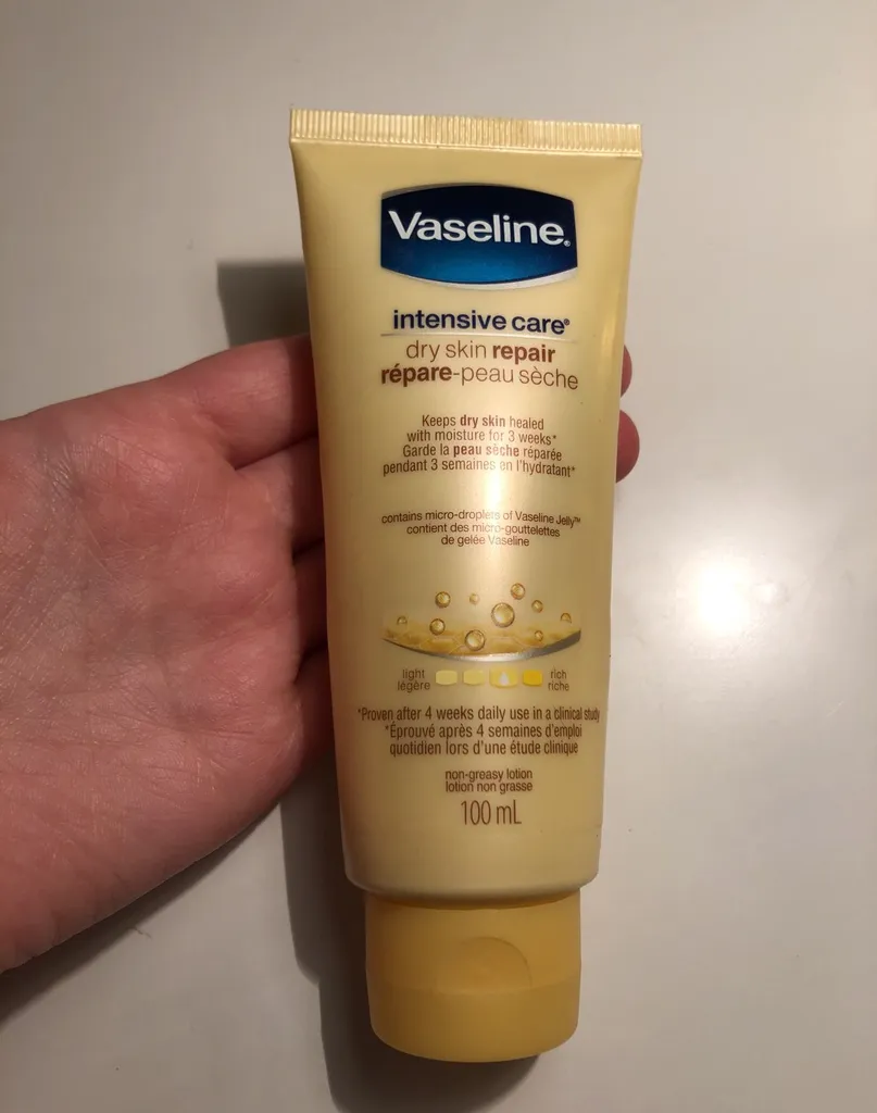 Hand cream/lotion intensive dry skin repair - half used photo 1