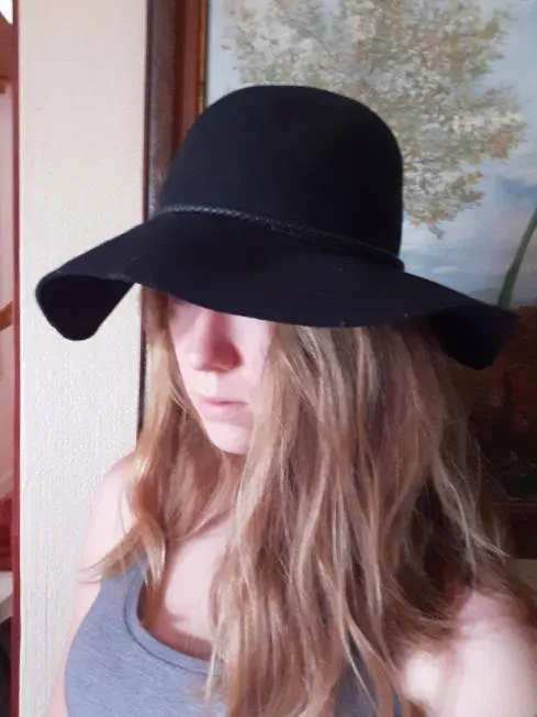 Floppy Hat photo 1