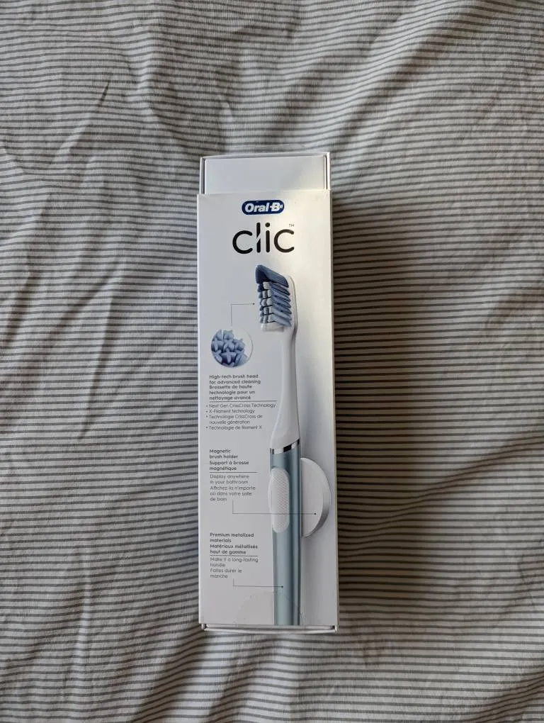 Oral B Clic Manual Toothbrush photo 1