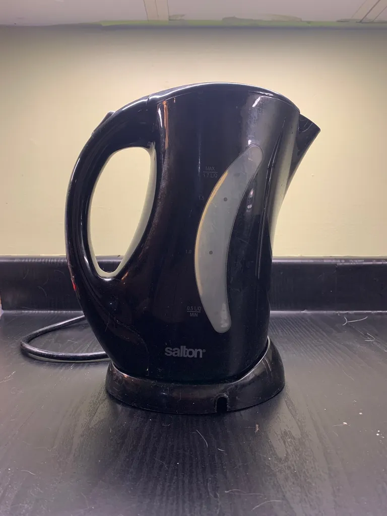 electric kettle photo 1