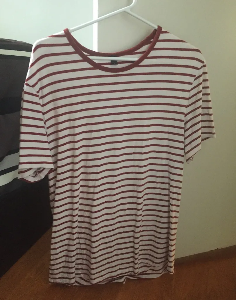 New Lululemon Men’s T-shirt photo 1