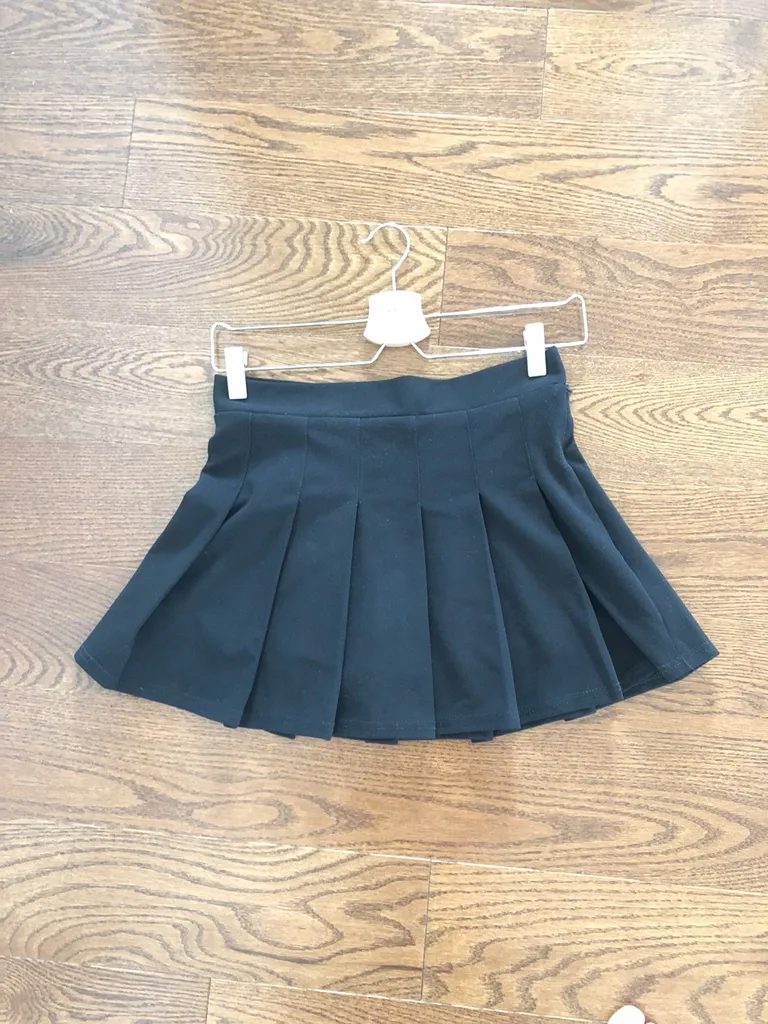 Black Pleated Skirt photo 1