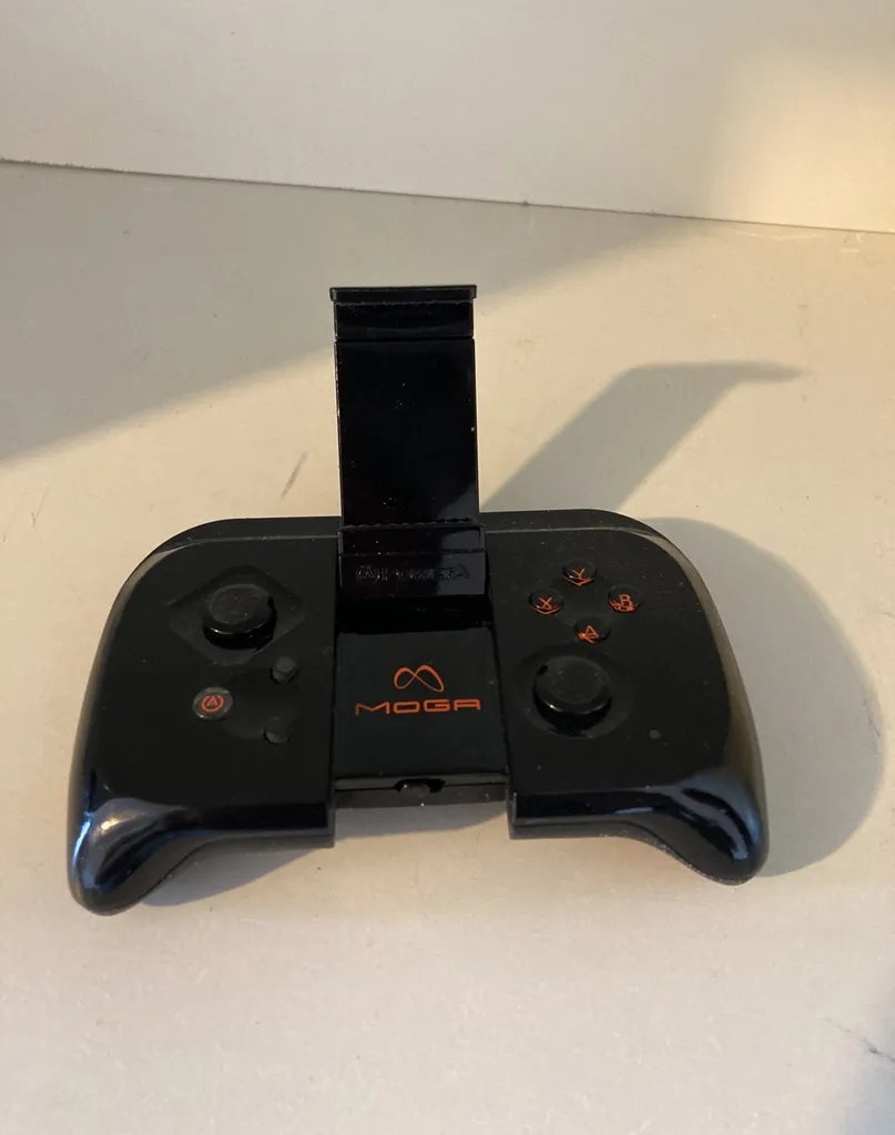 Moga PowerA Mobile Game Controller photo 1