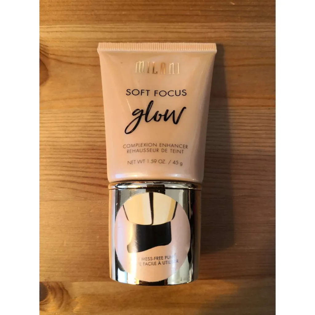 FREE! Milani Soft Focus Glow photo 1