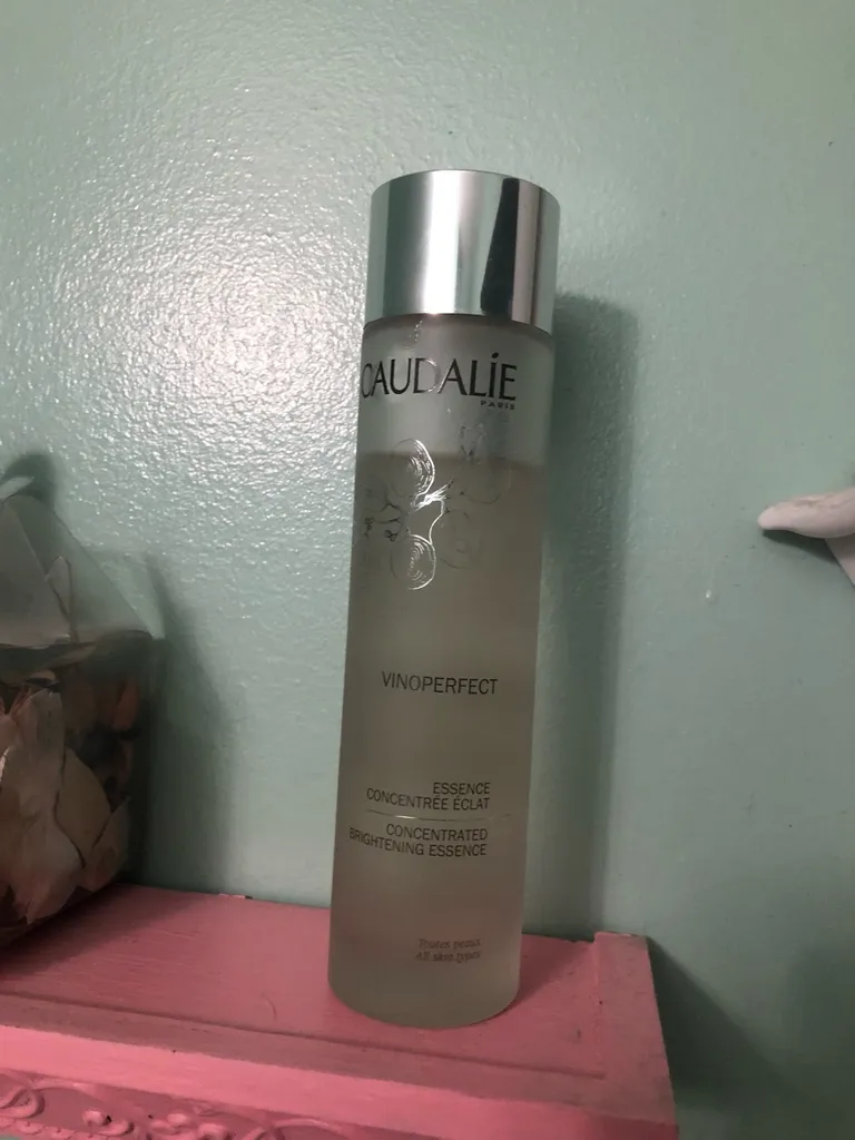 Caudalie Vinoperfect Beauty Essence photo 1