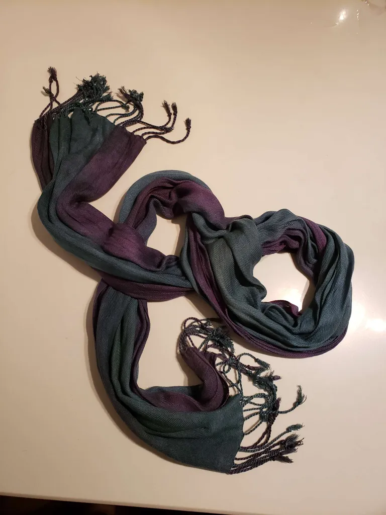 Elegant pashmina scarf, dark green and mauve, like new photo 1