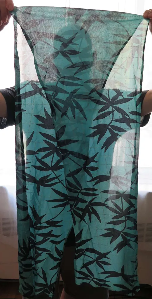 VINTAGE 1960s scarf Black leaves & branches theme photo 1