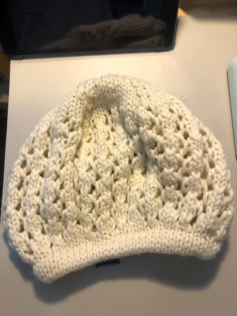 Toque/Knit Hat photo 1
