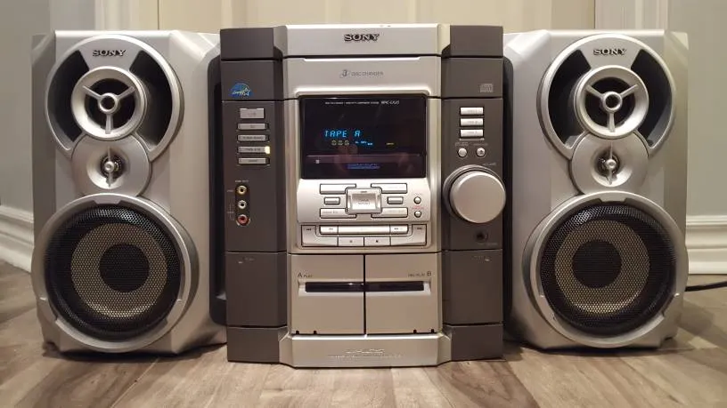 3 Disc Dual Cassette Stereo photo 1