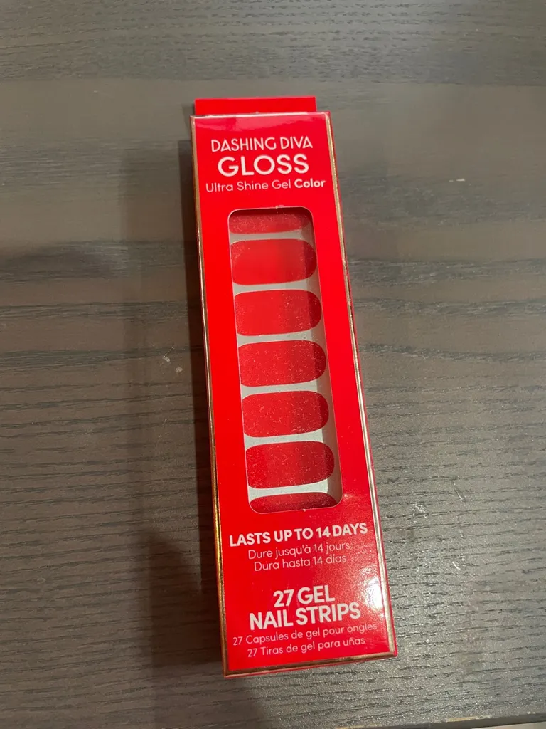 Red Gel Nail Strips photo 1