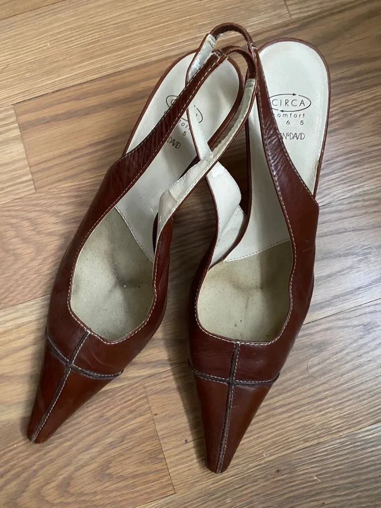 Leather Heels - 9.5 photo 1