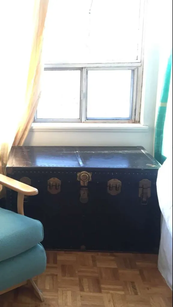 antique steamer trunk photo 1