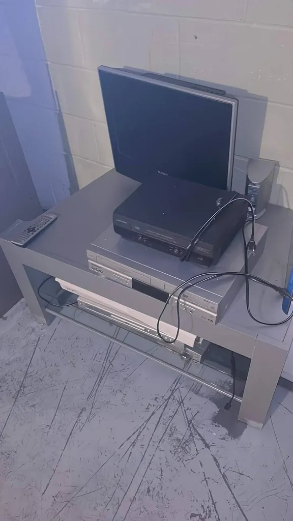 Tv stand and DVD players photo 1