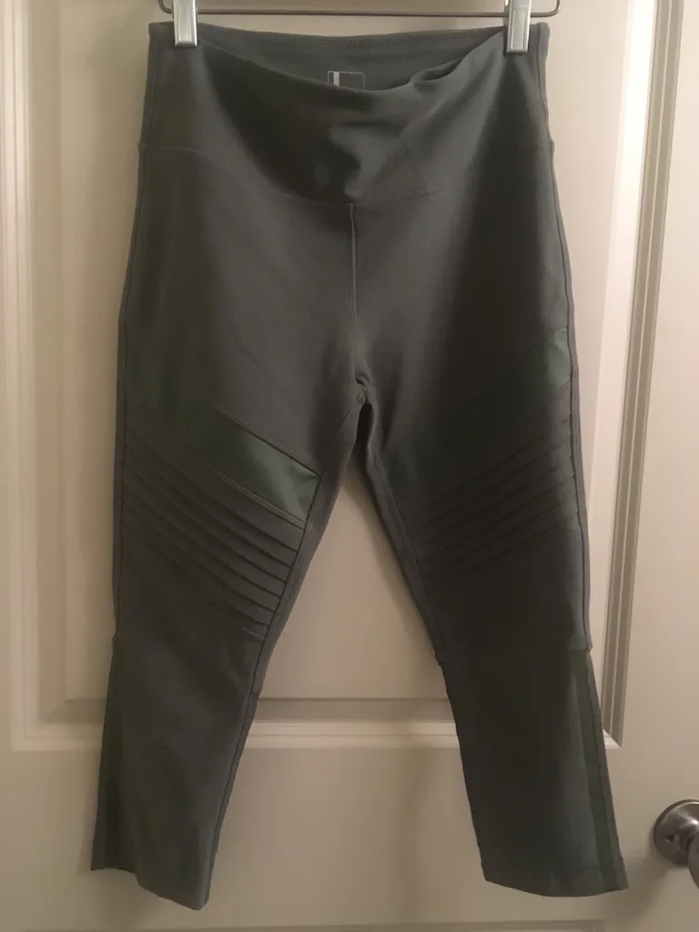 High Waisted Workout Pants photo 1