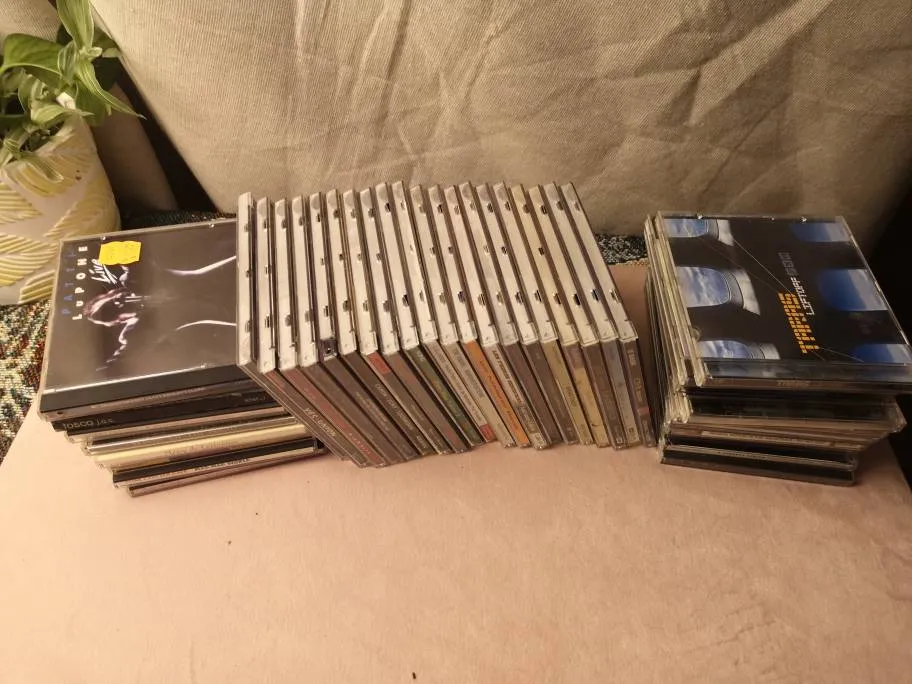 Wayy To Many CDs photo 1