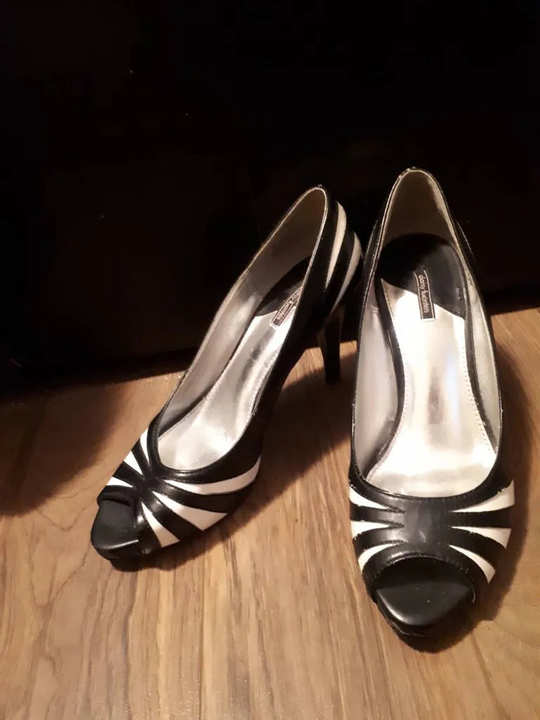 Vintage Pinup Heels photo 1