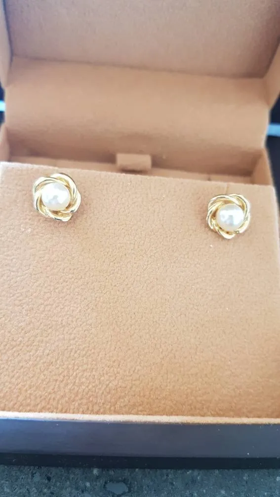 Pearl Earrings photo 1