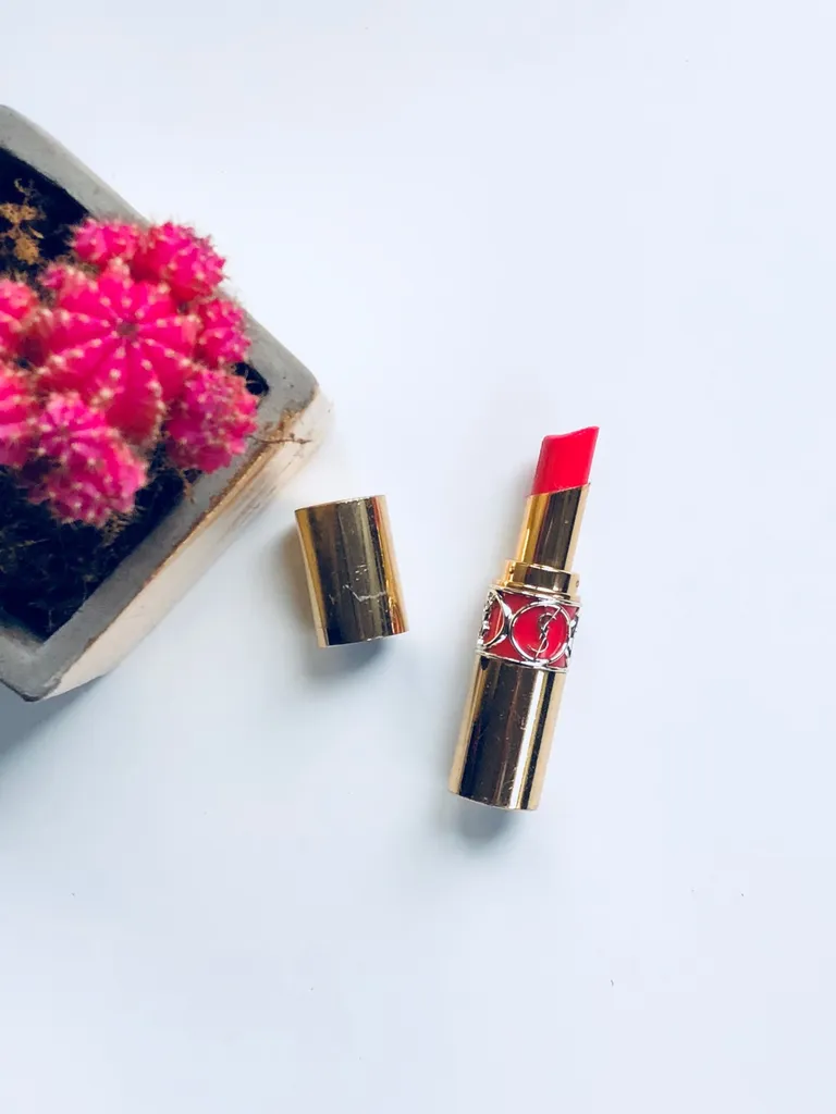 YSL Rouge Volupte Shine photo 1