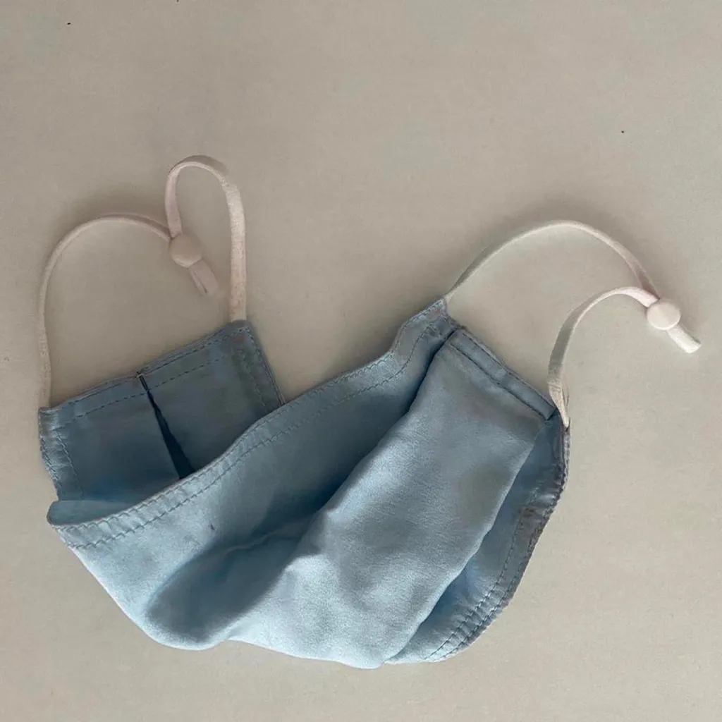 Luxury silk reusable face mask, hundred percent silken cloth ... photo 1