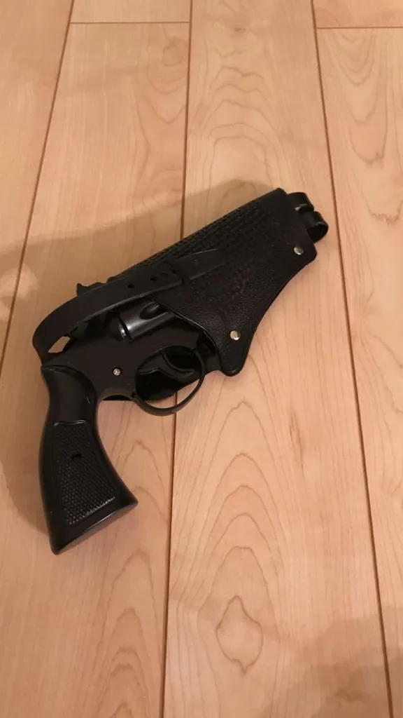 Plastic Gun With Holder photo 1