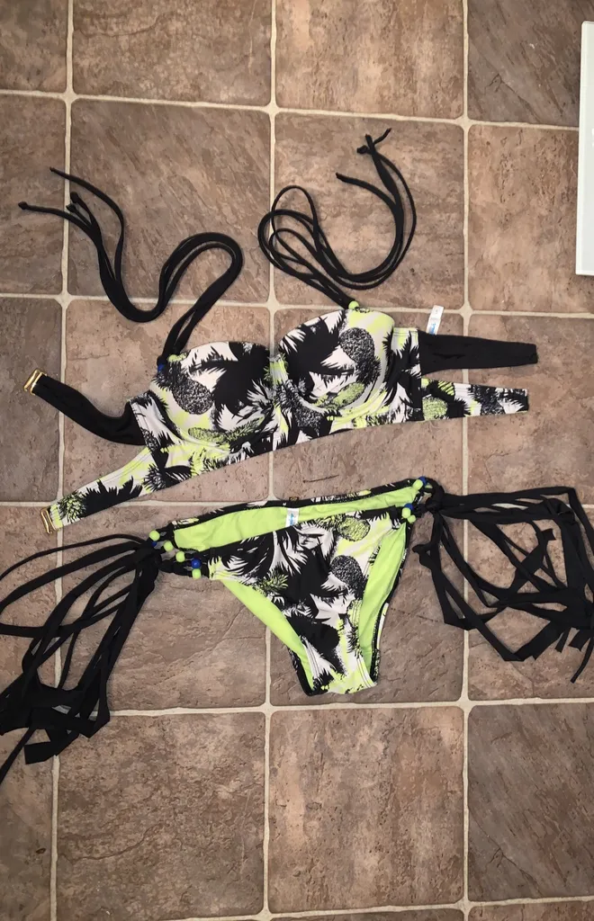 🍍 Pineapple Bikini photo 1