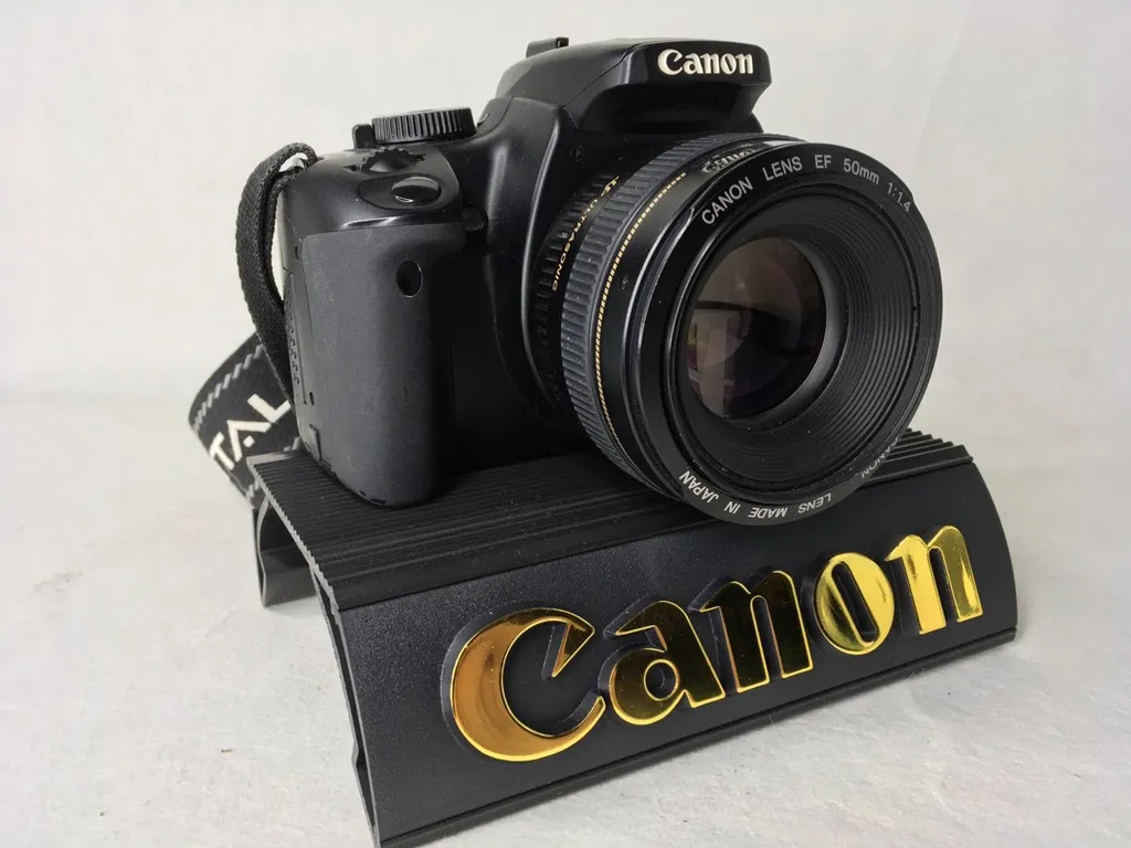 Canon Digital Rebel XTi Camera 50mm 1.4 Lens photo 1