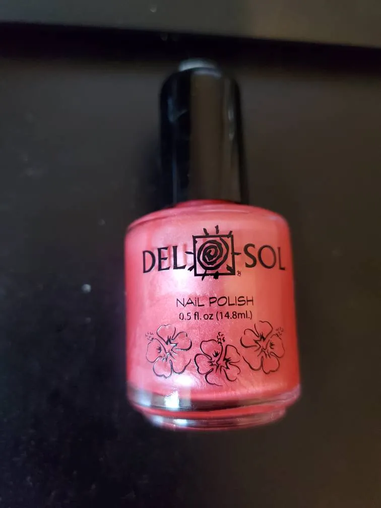 Colour Changing Nail Polish photo 1