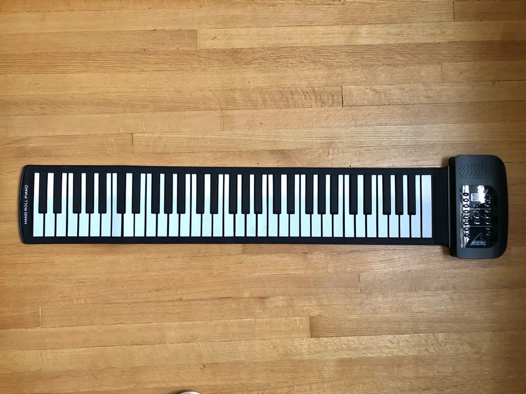 Silicon Roll Up Piano photo 1