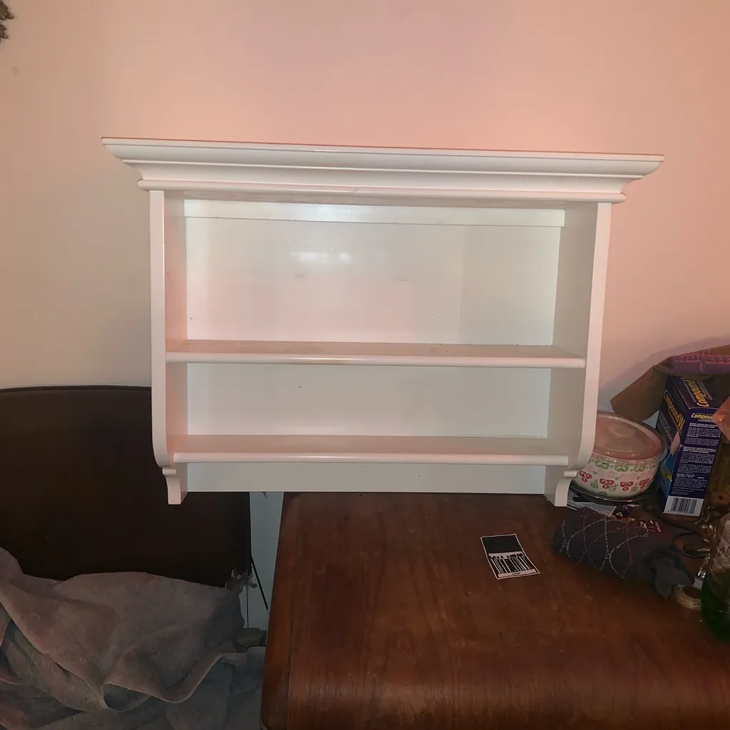 White Shelf photo 1