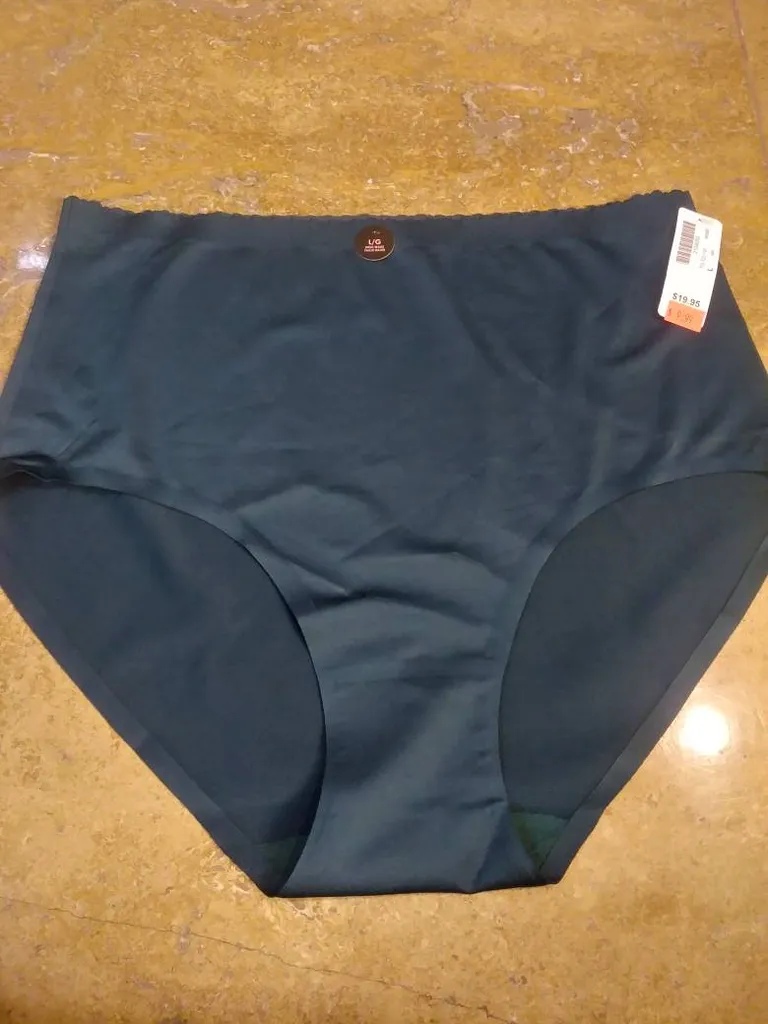 New High Waisted Zero Seam Underwear From La Vie En Rose photo 1