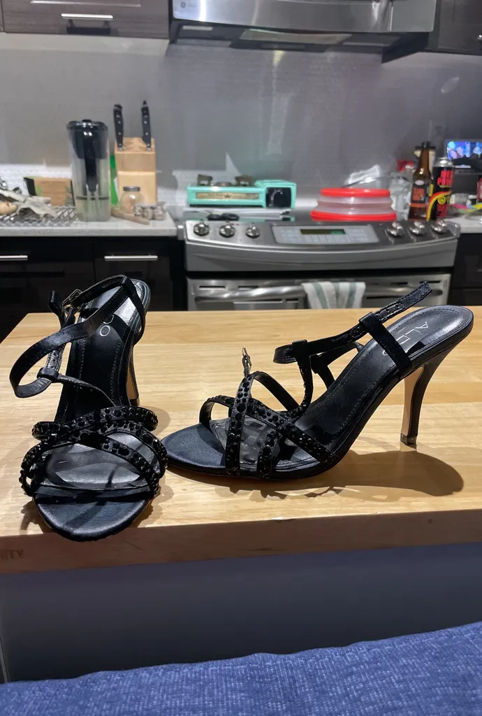 Aldo Black Sparkly Heels Size 37 photo 1