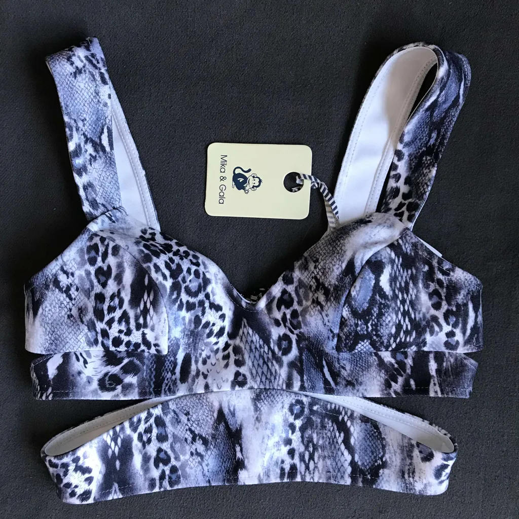 Pretty Top size s/m photo 1