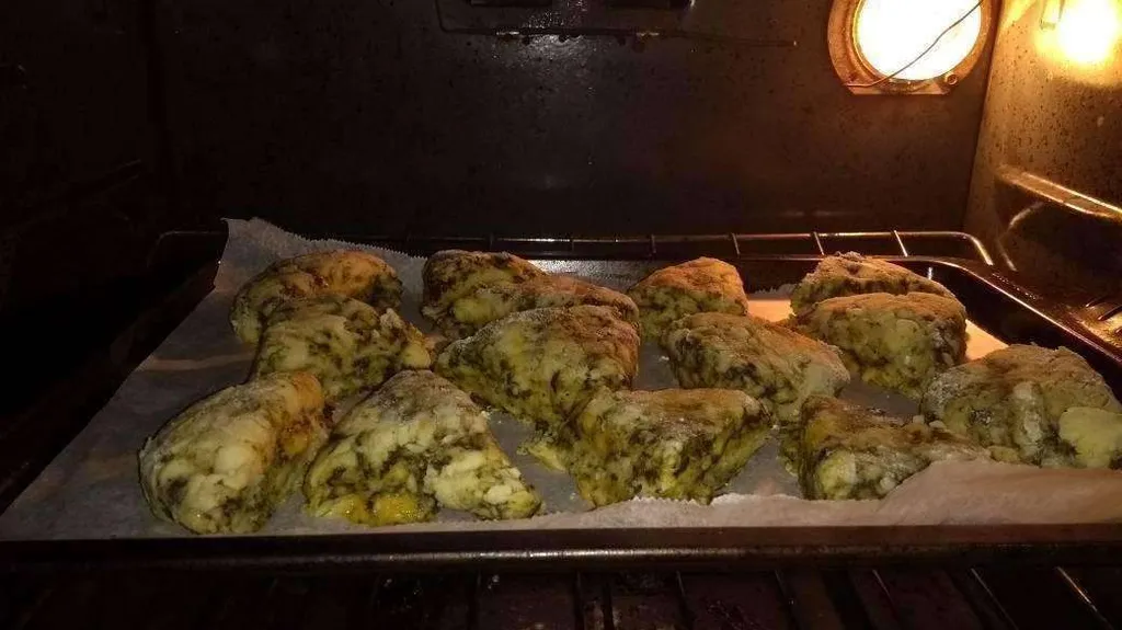 Spinach Cheddar Scones photo 1