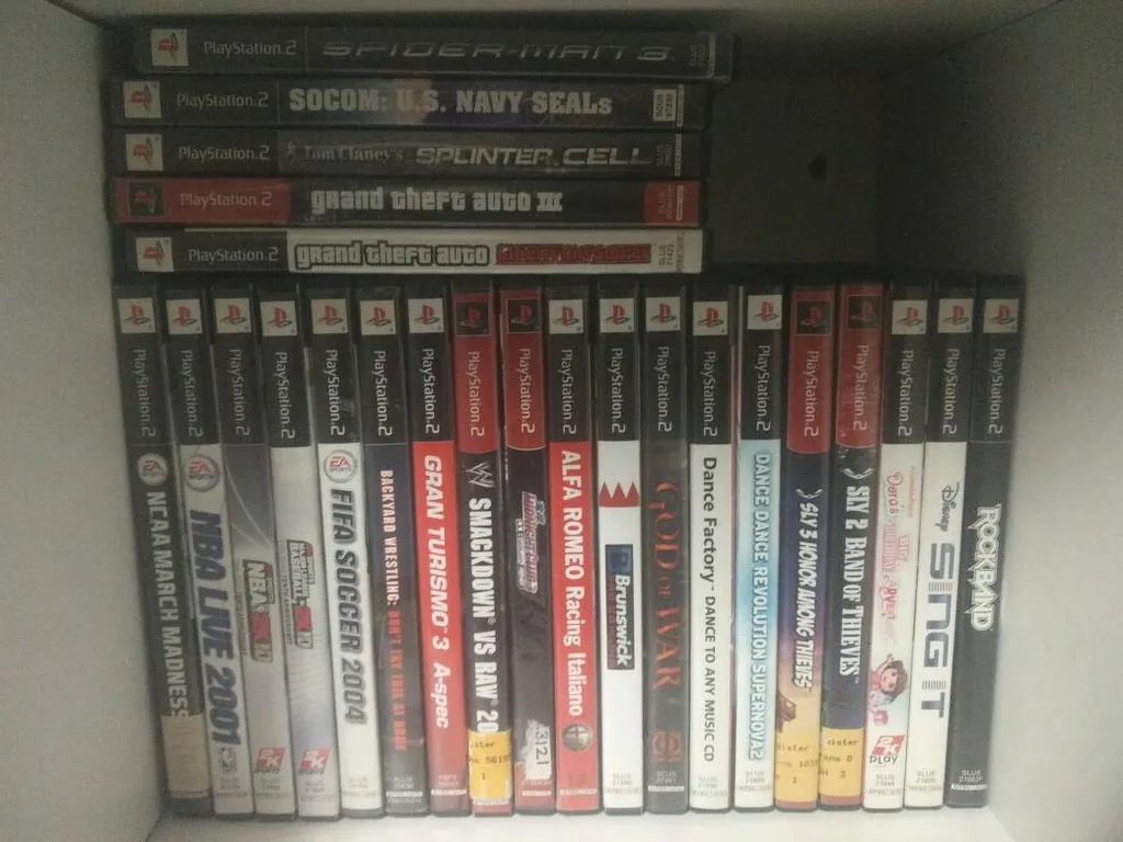 PS2 Games photo 1