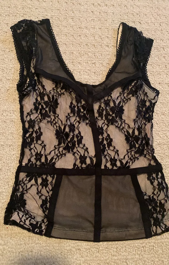 H&M Xs Crop Top photo 1