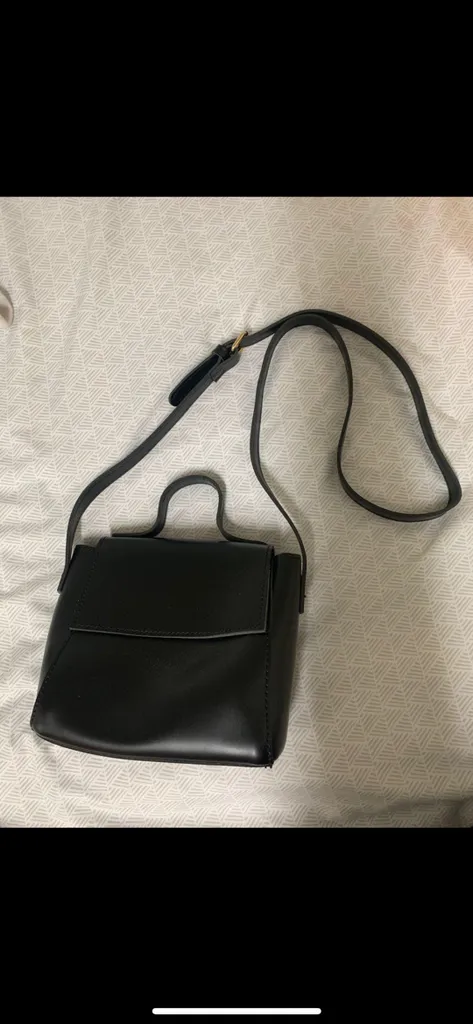 Black Crossover Purse photo 1