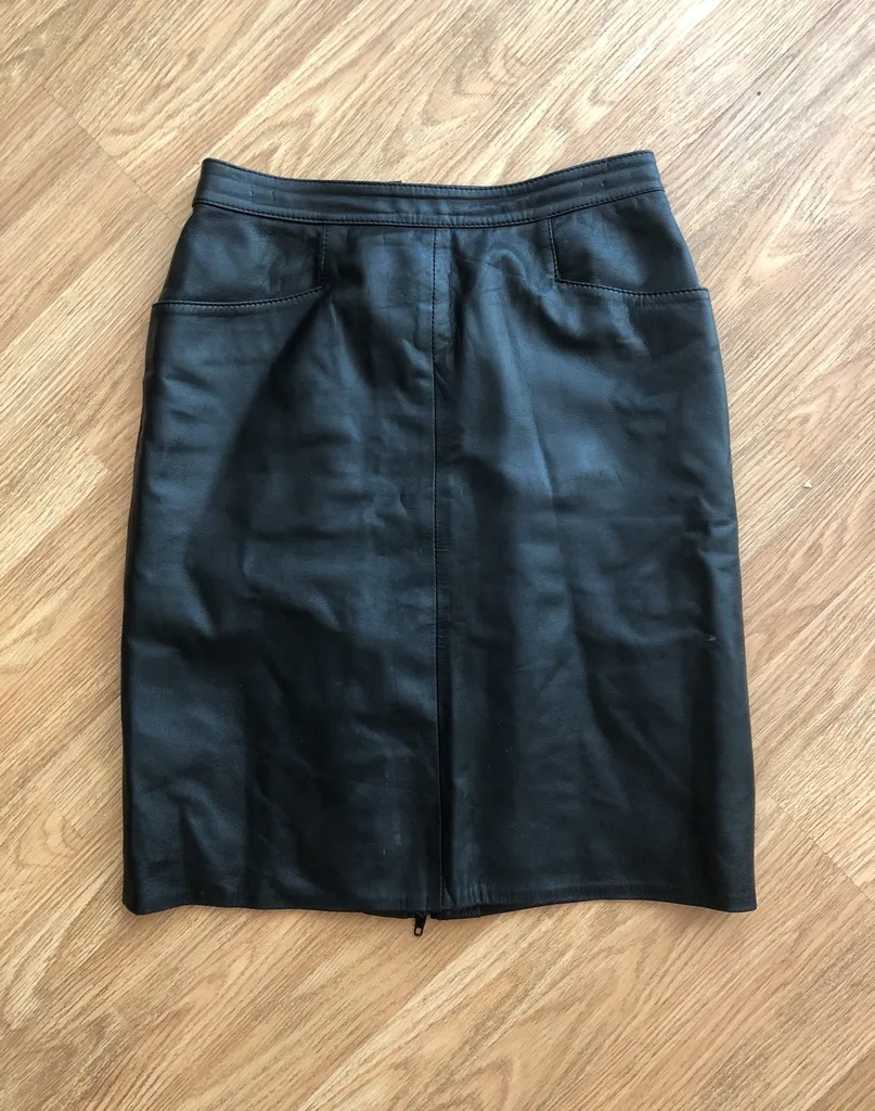 Black Leather Skirt - Size 8/10 Approx photo 1