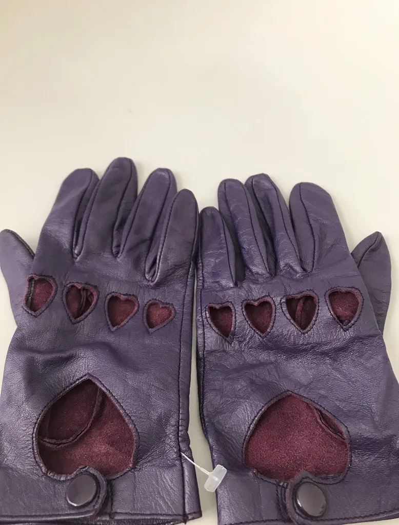 power puff leather gloves photo 1