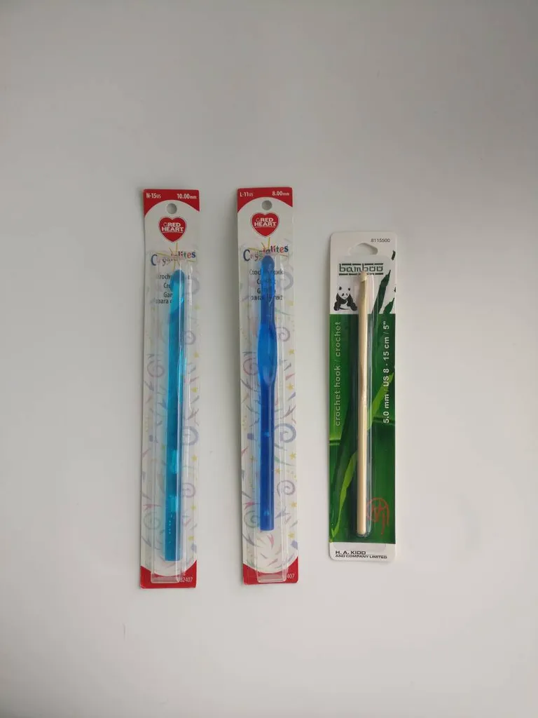 BNIP Crochet Hooks photo 1