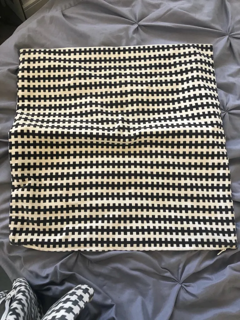 2 x IKEA 20 x 20" Stockholm cushion covers (cushions not incl... photo 1