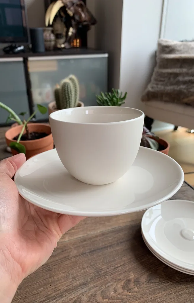 NEW Calvin Klein Basso Cups & Saucers photo 1