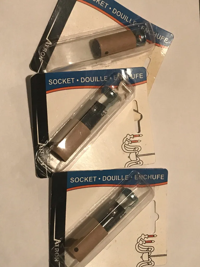 Light Sockets / Parts For Candelabra Or Chandelier photo 1