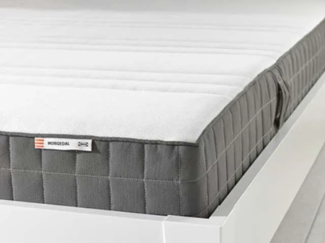 Queen Mattress in Brand New Condition photo 1