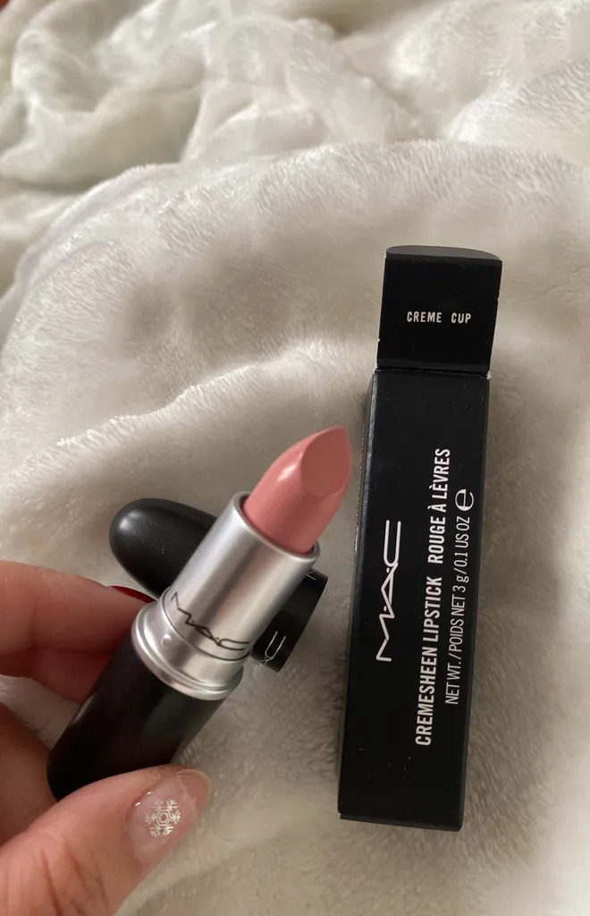 Mac Lipstick photo 1
