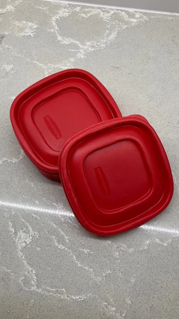 Rubbermaid Lids (free if picked up) photo 1